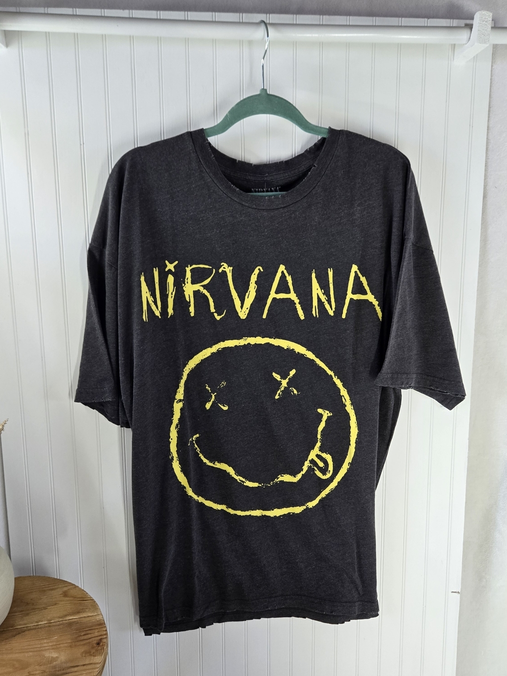 NIRVANA Distressed Smiley Face Graphic T-Shirt Charcoal Gray XL Grunge NWT
